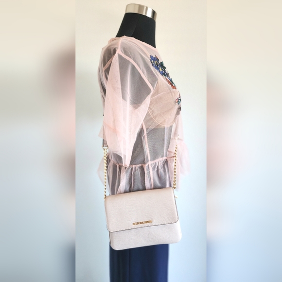 Michael Kors Bedford Soft Pink Leather Handbag - Picture 8 of 8